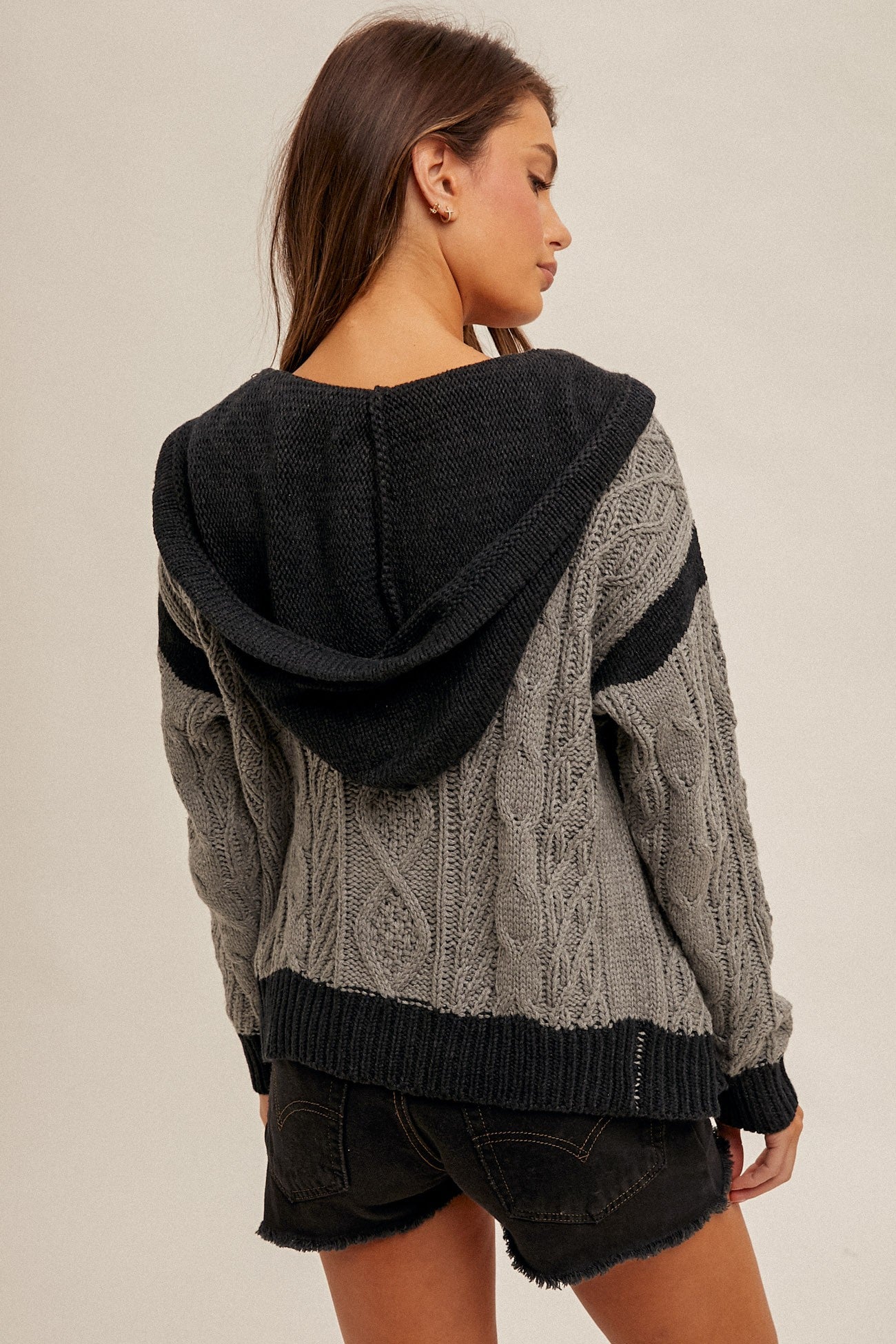 COLOR BLOCK KNIT HOODIE SWEATER