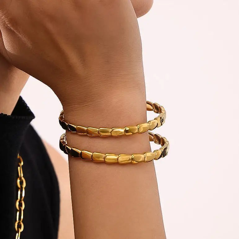 Brae Gold Non-Tarnish Bangle