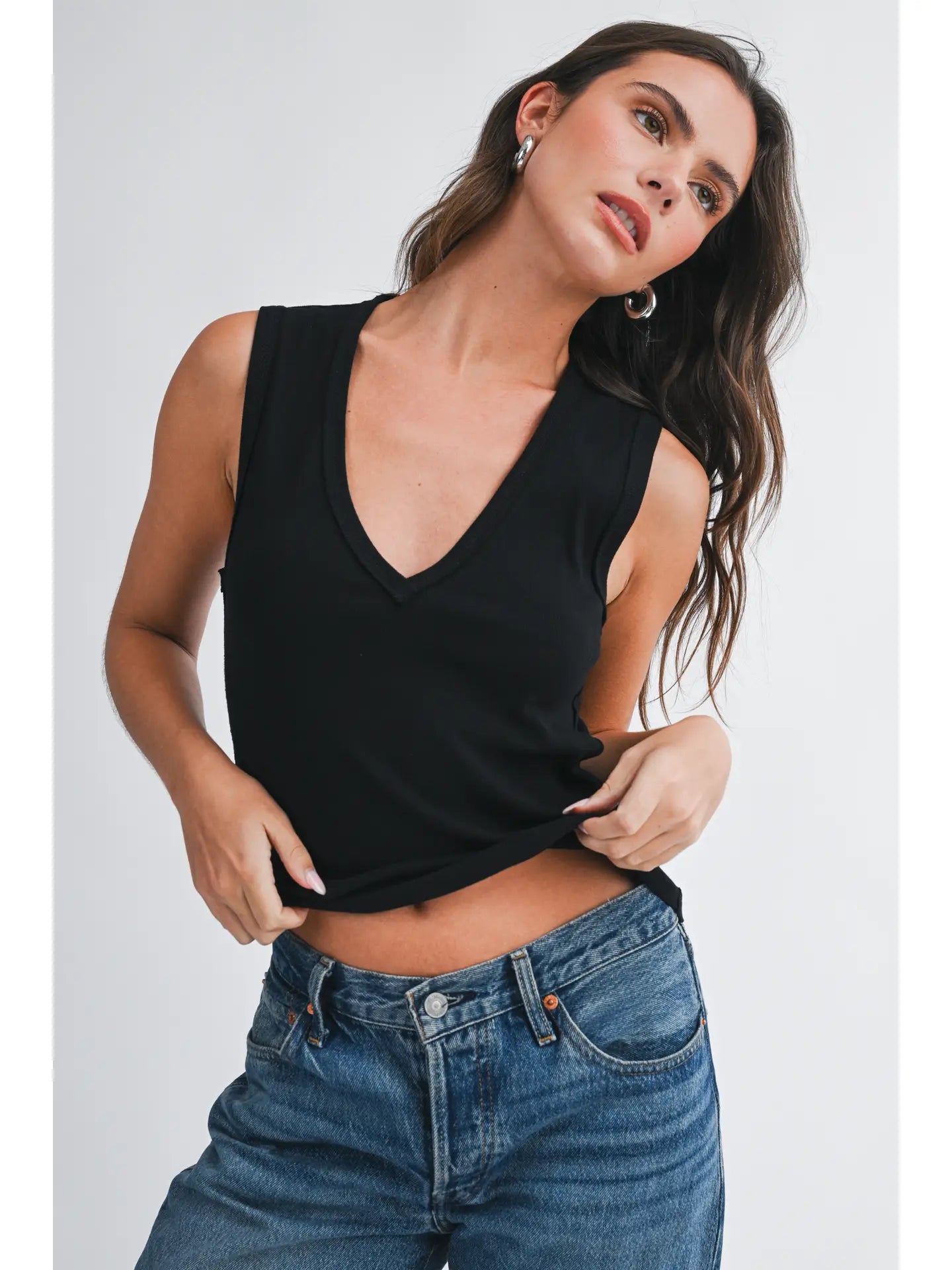Black V Tank