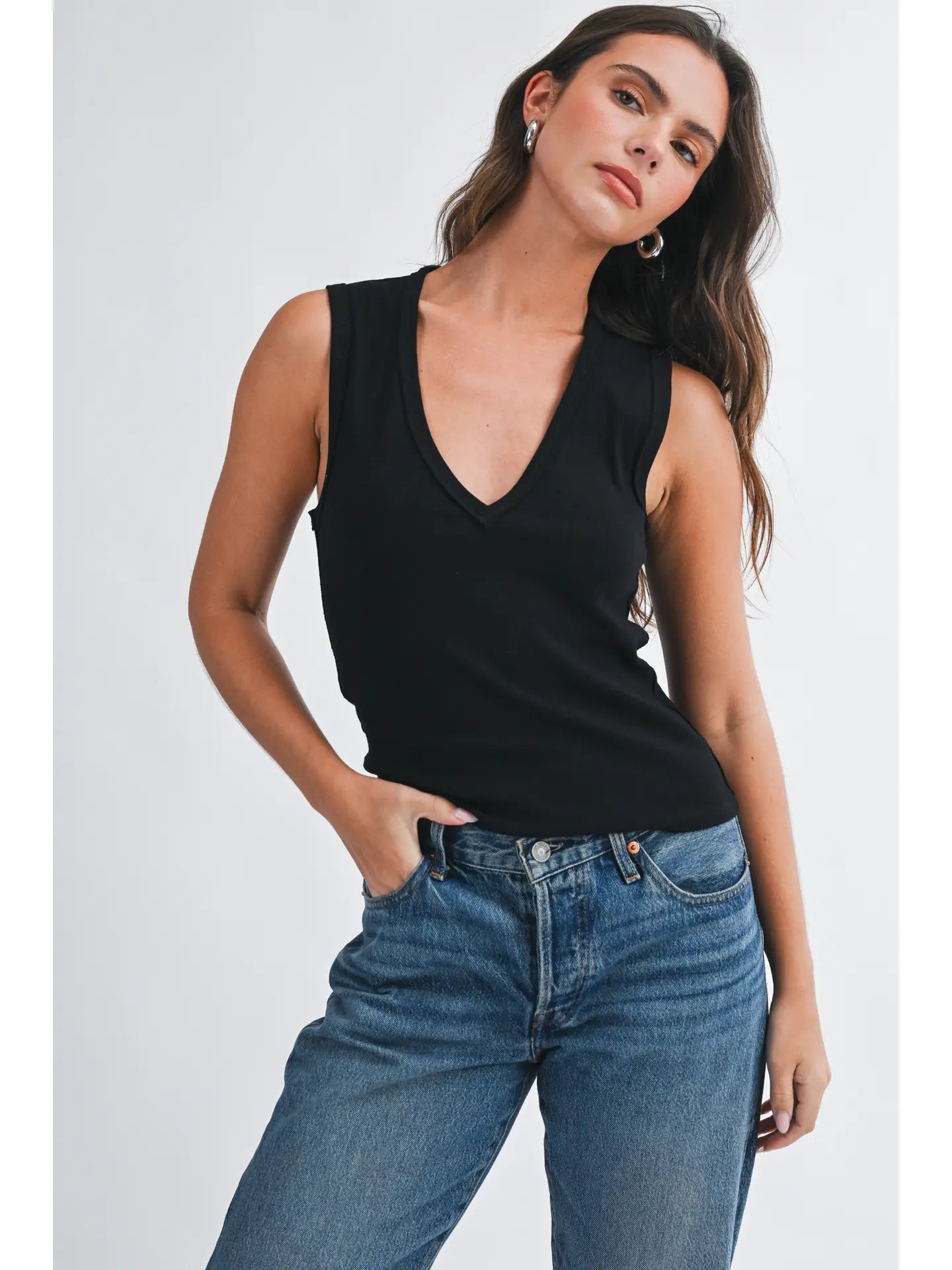 Black V Tank