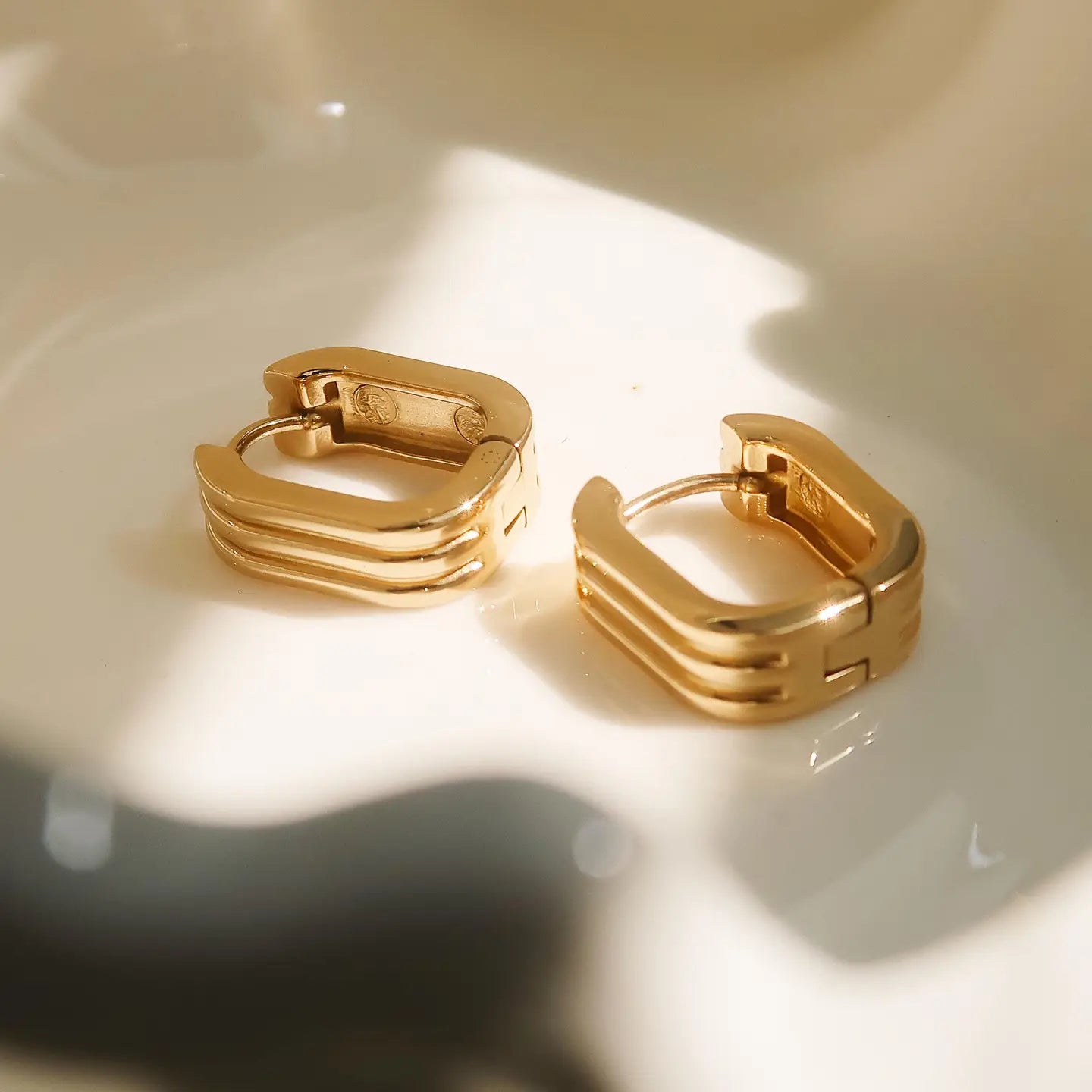 Noa Stripe Hoop Earring